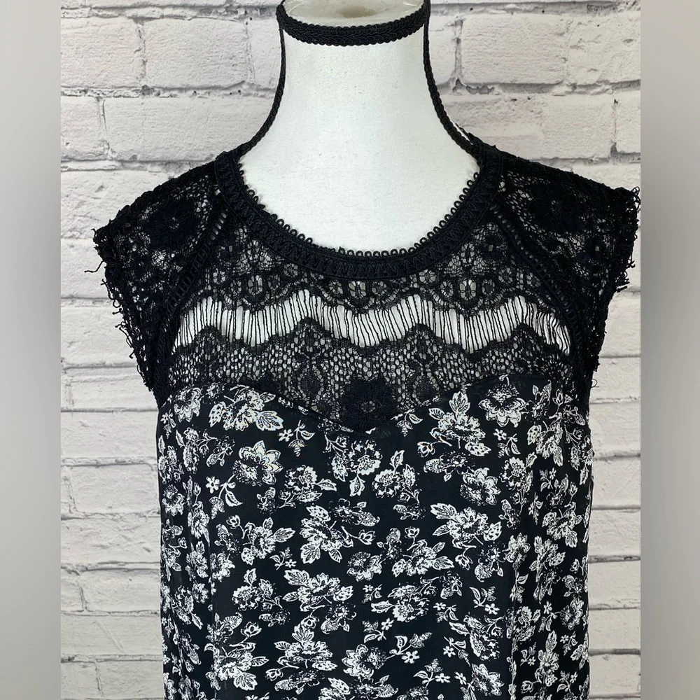 Maurice’s Black & White Lace Floral Midi Dress size Large